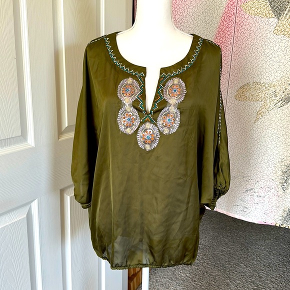 NWOT Rosa Rose sequin Blouse size L - Picture 1 of 4